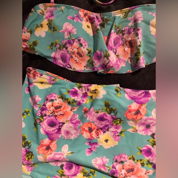 Forever 21 High waisted swimsuit size medium - Picture 3 of 4